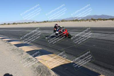 media/Dec-01-2025-Moto Forza (Mon) [[2daa91e15f]]/2-Intermediate Group/Session 4 (Turn 10 Inside)/